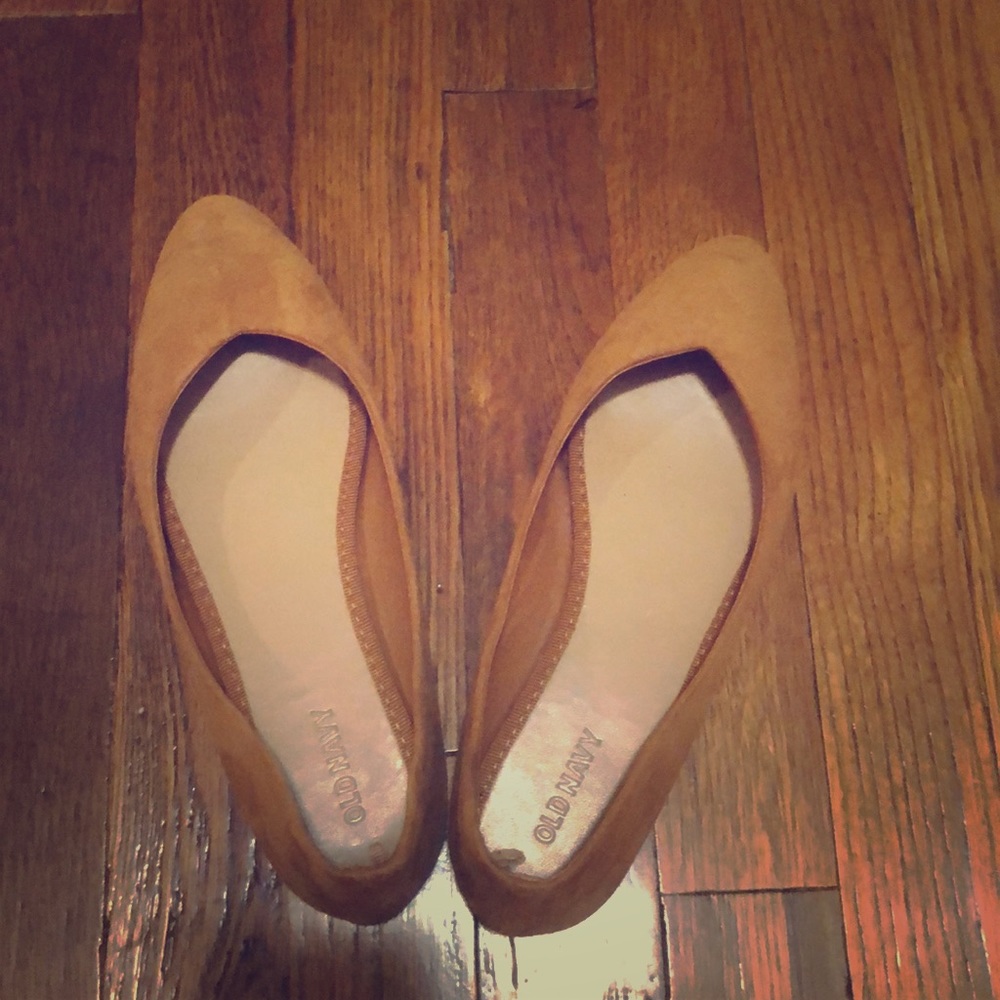Old Navy tan flats